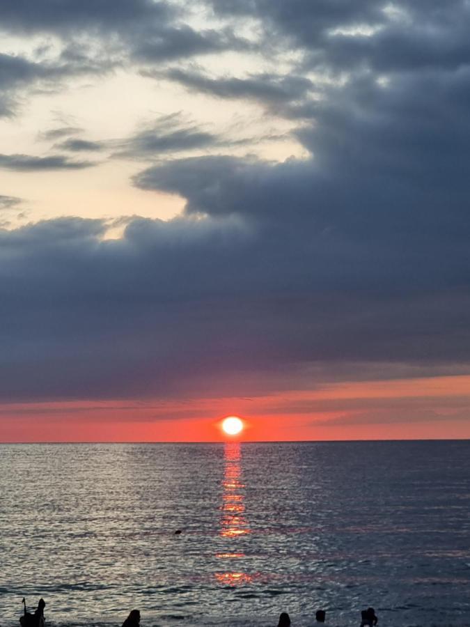 Orbi City Sea View Batumi Esterno foto
